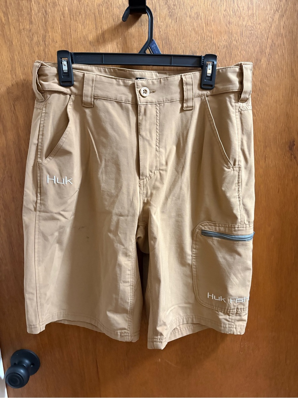 Huk Men’s Tan Cargo Fishing Shorts with Zip Pocket